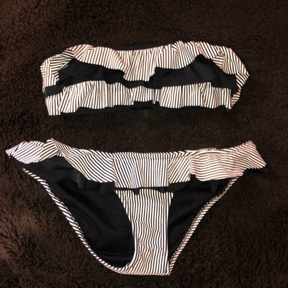 Black & White Striped Ruffled Bikini - Picture 1 of 1